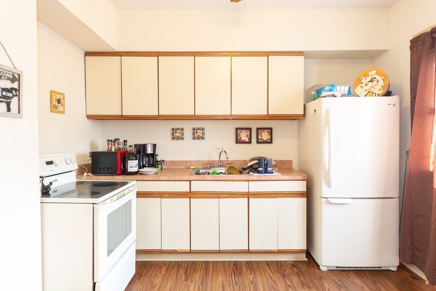 More Photos Of 6001 State Rd, Parma Restaurant For Sale