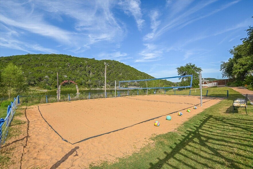 More Photos Of 13401 Bullick Hollow Rd, Austin Specialty For Sale