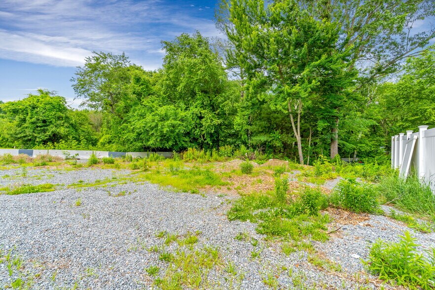 More Photos Of 1190 Liberty Square Rd, Boxborough Warehouse For Sale