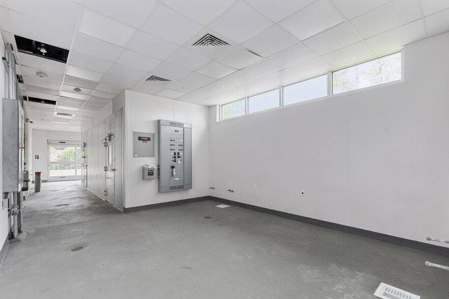 More Photos Of 3601 Bonita Beach Rd, Bonita Springs General Retail For Sale