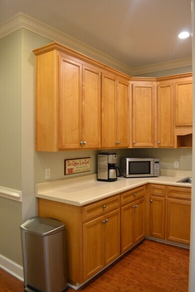 More Photos Of 2418 Mill Creek Ln, Tallahassee Office For Lease