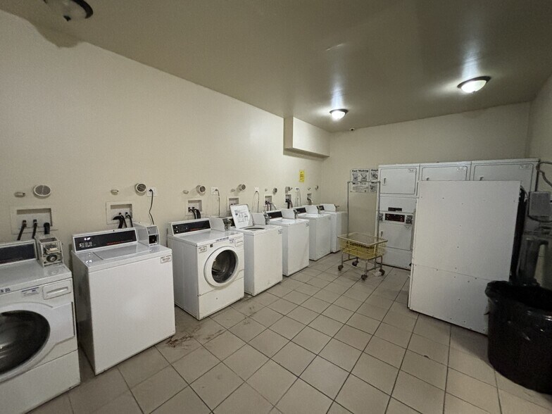 More Photos Of 5501 W Washington Blvd, Chicago Apartments For Sale