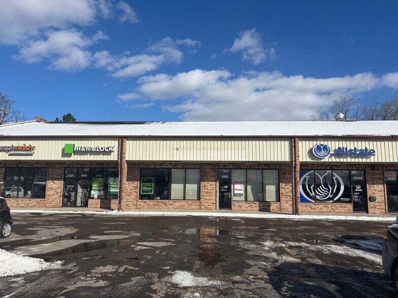 More Photos Of 19582-19598 Middlebelt Rd, Livonia Unknown For Lease