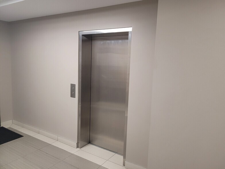 More Photos Of 5135-5169 Rue Jean-Talon E, Montréal Office For Lease