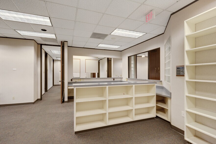 More Photos Of 6570 Stage Rd, Bartlett Medical For Lease