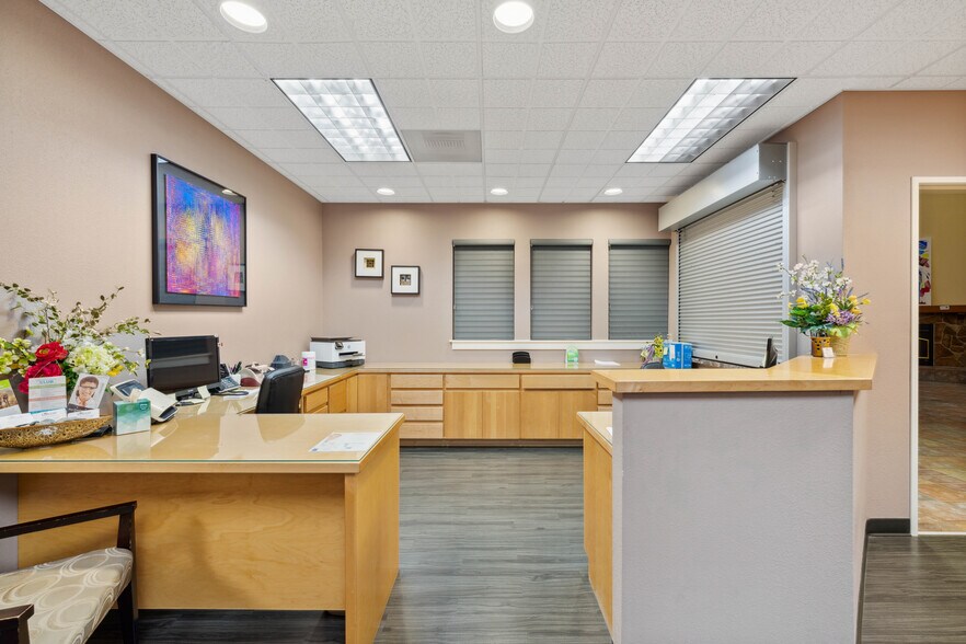 More Photos Of 1963 Thompson Rd, Coos Bay Hospital For Lease