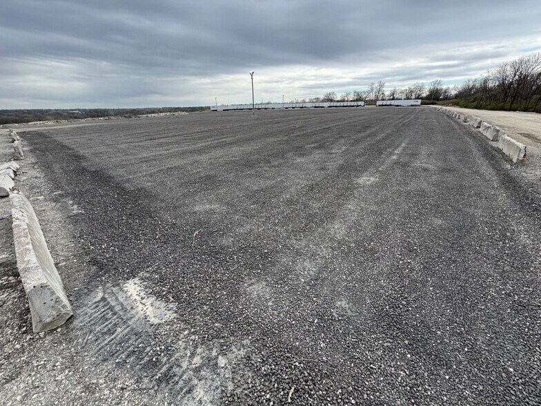 More Photos Of 2001 Blue Ridge Blvd, Independence Land For Lease