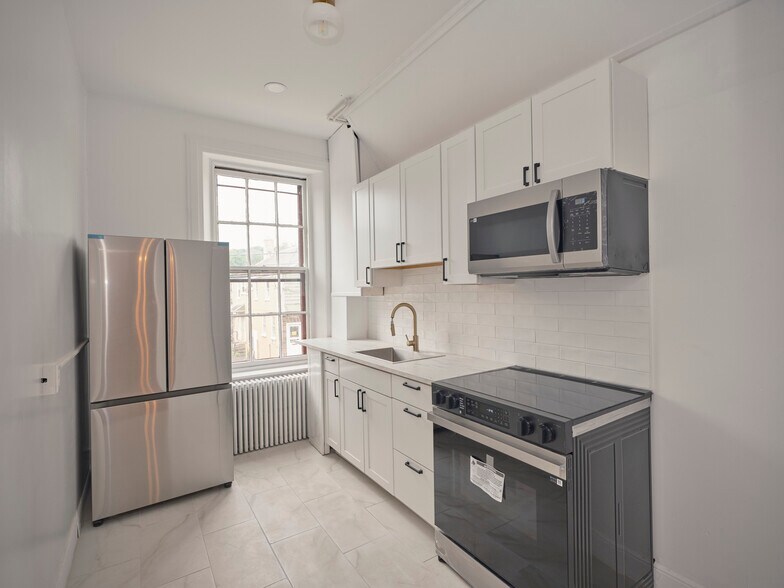 More Photos Of 12-20 W Bridge St, New Hope Storefront For Sale