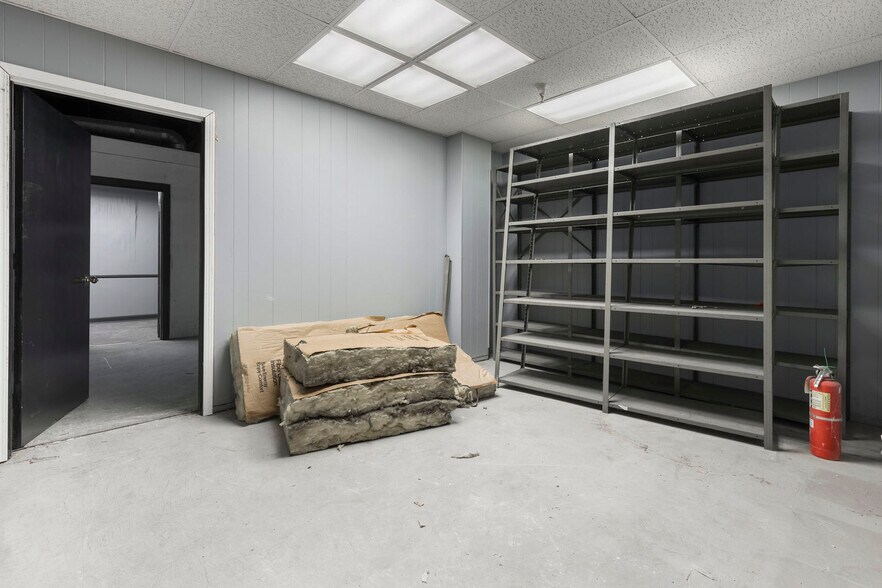 More Photos Of 1311 Bernheim Ln, Louisville Industrial For Sale