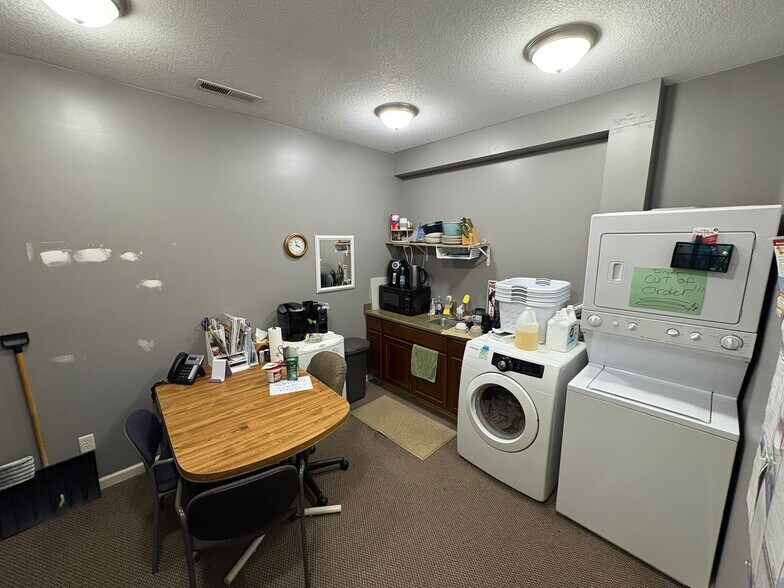 More Photos Of 10534-10536 Coldwater Rd, Fort Wayne Office For Lease