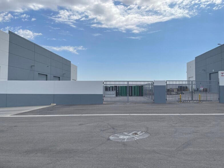 More Photos Of 7465 W Badura Ave, Las Vegas Warehouse For Sale