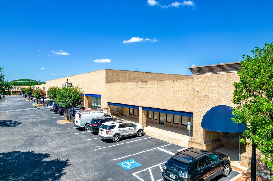 More Photos Of 16602-16668 San Pedro Ave, San Antonio Unknown For Lease