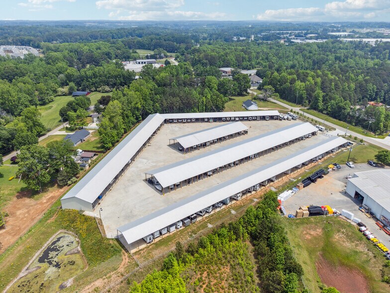 More Photos Of 4302 Mcbrayer Rd, Oakwood Self Storage For Sale