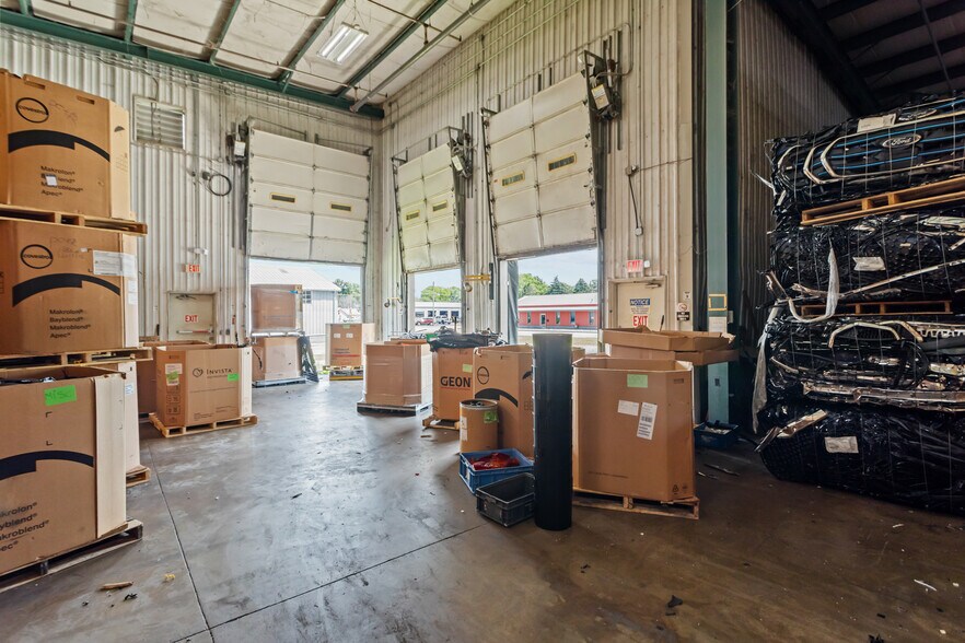 More Photos Of 2317 Washington St, Kokomo Warehouse For Sale