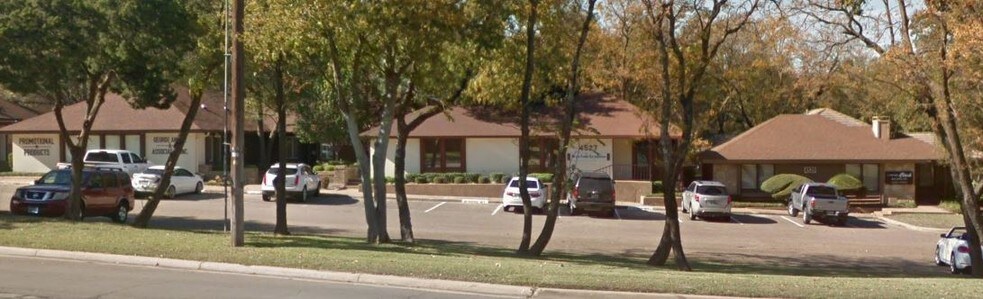 Primary Photo Of 4527 Lake Shore Dr, Waco Office For Lease