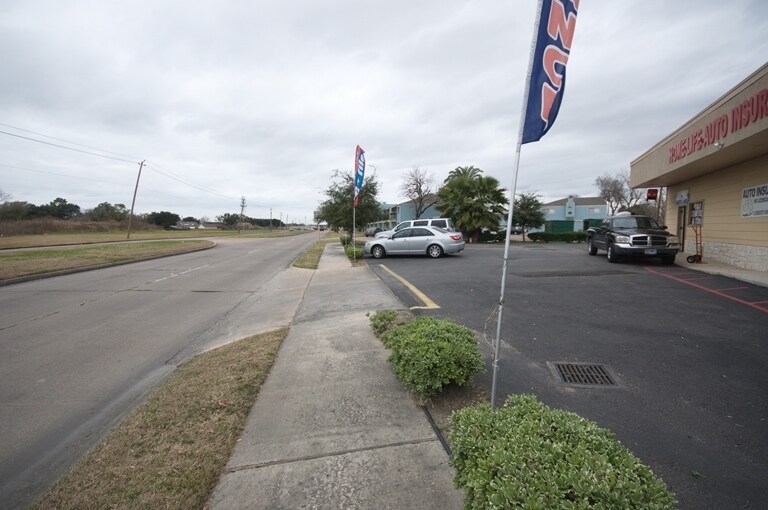 More Photos Of 2555 Allen Genoa Rd, Pasadena Land For Sale