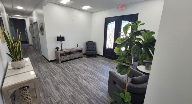 More Photos Of 4601 Old Shepard Place, Plano Medical For Sale