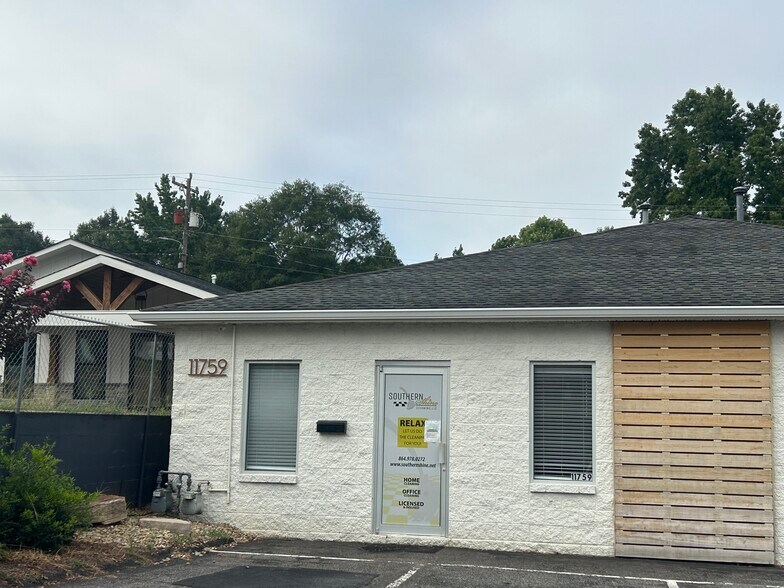 Primary Photo Of 11759 Asheville Hwy, Inman Office For Lease