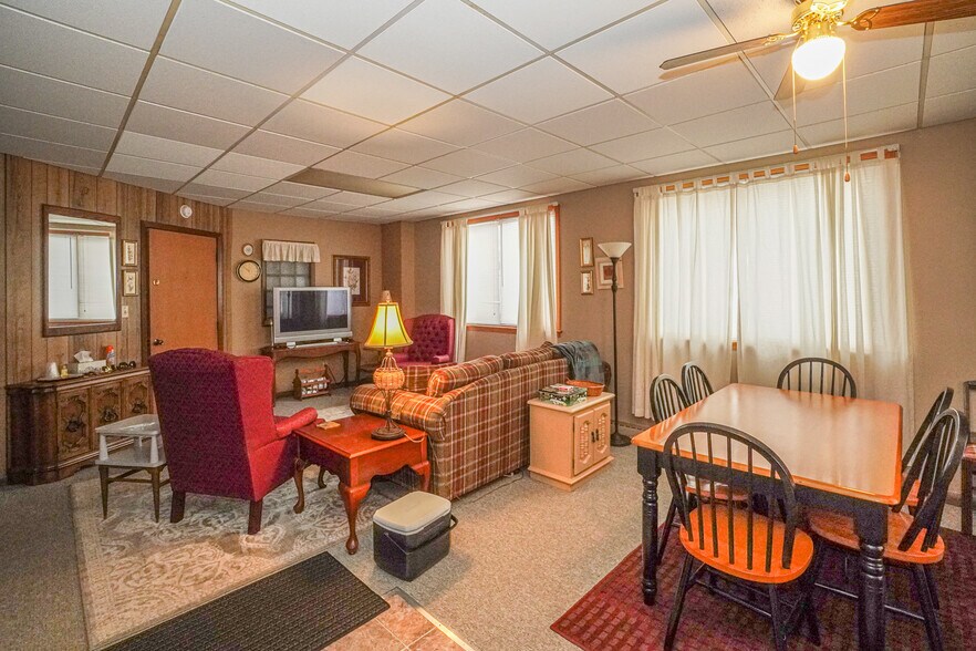 More Photos Of 314 Chippewa St, Ontonagon Hotel For Sale