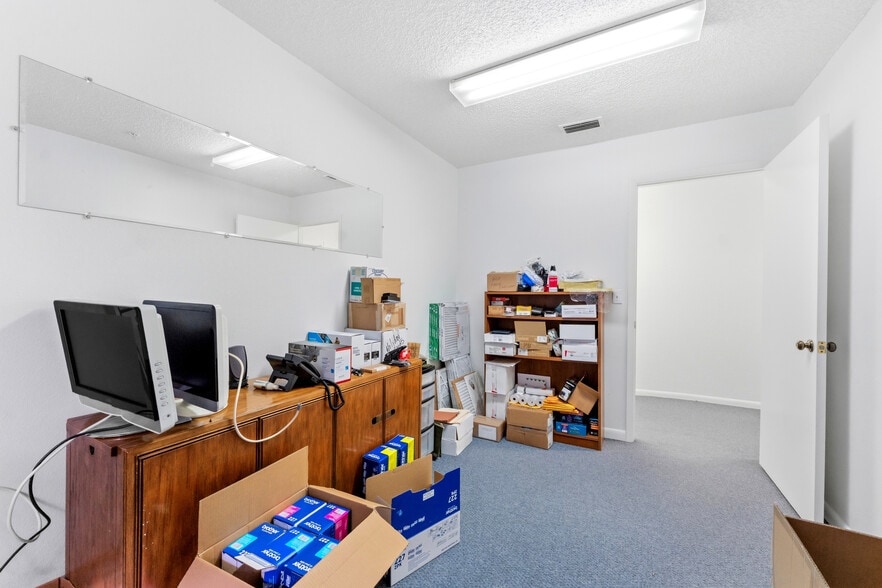 More Photos Of 130 Pinellas Way N, Saint Petersburg Office For Sale
