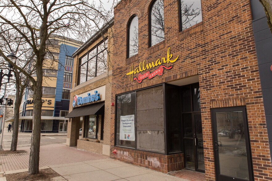 More Photos Of 110 W Washtenaw St, Lansing Storefront Retail Office For Lease