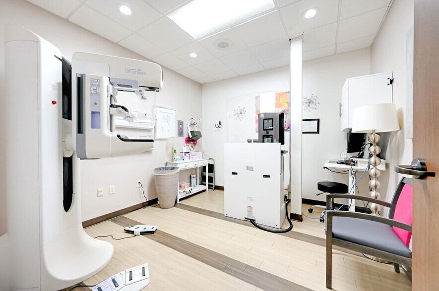 More Photos Of 11923 Culebra Rd, San Antonio Medical For Sale