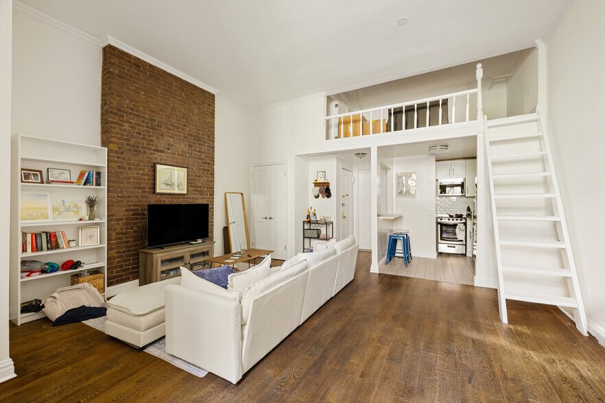 More Photos Of 37 W 71st St, New York Apartments For Sale