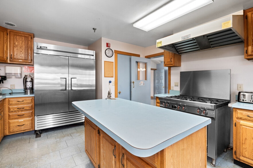 More Photos Of 218 Mill Rd, Woodstock Congregate Senior Housing For Sale