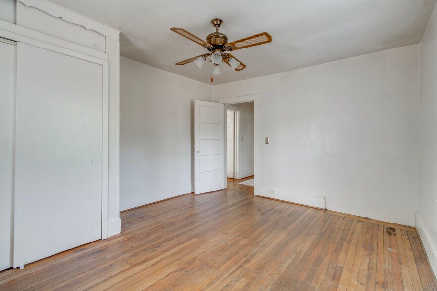More Photos Of 5601 N Main St, Columbia Office For Sale