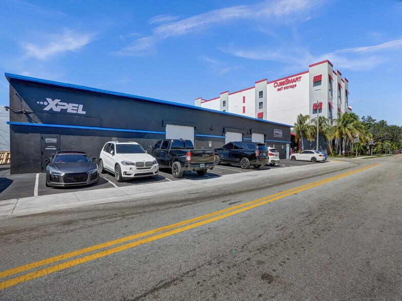 Primary Photo Of 15-21 NW 9th Ave, Fort Lauderdale Warehouse For Sale
