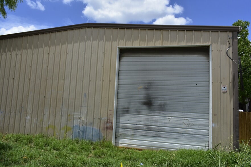 More Photos Of 1112 Kentucky Ave, South Houston Warehouse For Lease