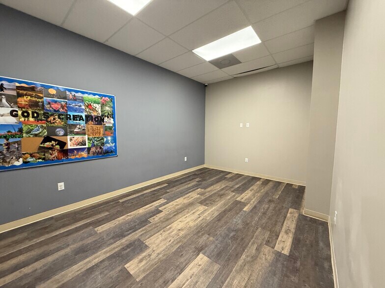 More Photos Of 4206-4238 St Lawrence dr, New Port Richey General Retail For Lease