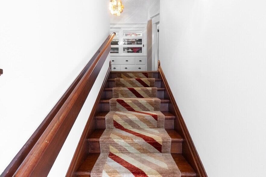 More Photos Of 2220 Capitol Ave, Sacramento Apartments For Sale