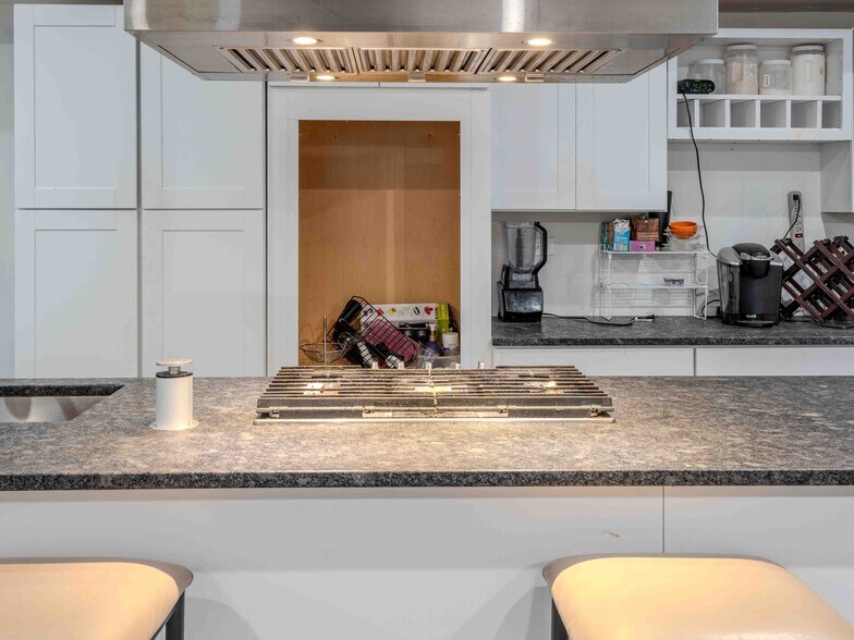 More Photos Of 210 E Galena Ave, Aurora General Retail For Sale