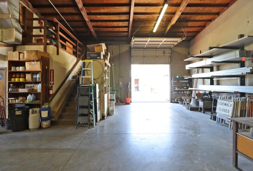 More Photos Of 60 Grimes St, Eugene Manufacturing For Sale