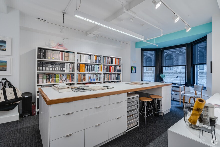 More Photos Of 1315 Walnut St, Philadelphia Office For Lease