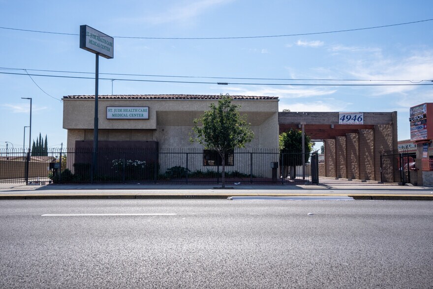More Photos Of 4946 Florence Ave, Bell Medical For Lease