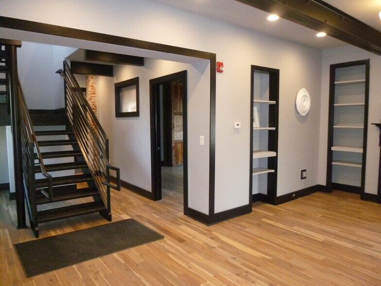 More Photos Of 39 E Main St, Marlton Office Residential For Lease