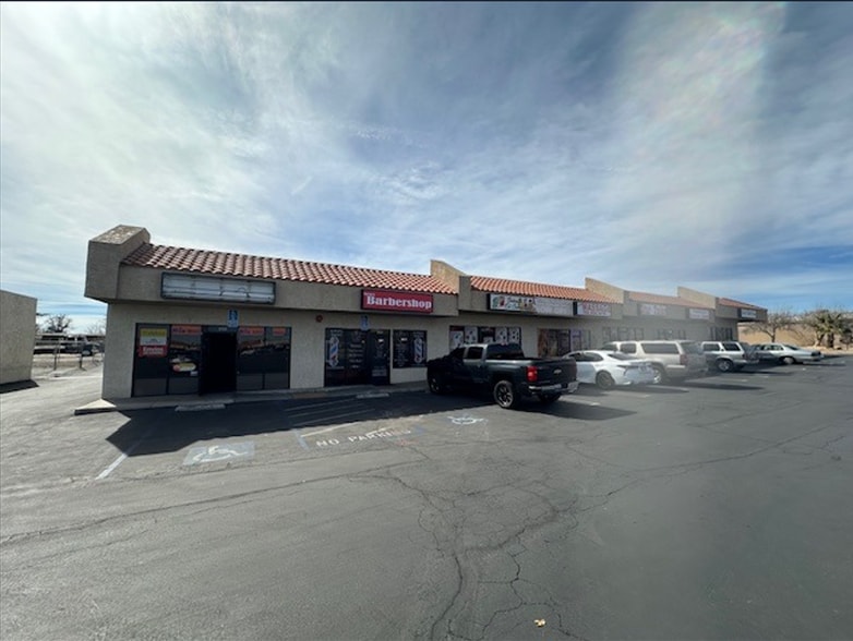 More Photos Of 15885-100 Main St, Hesperia Unknown For Lease
