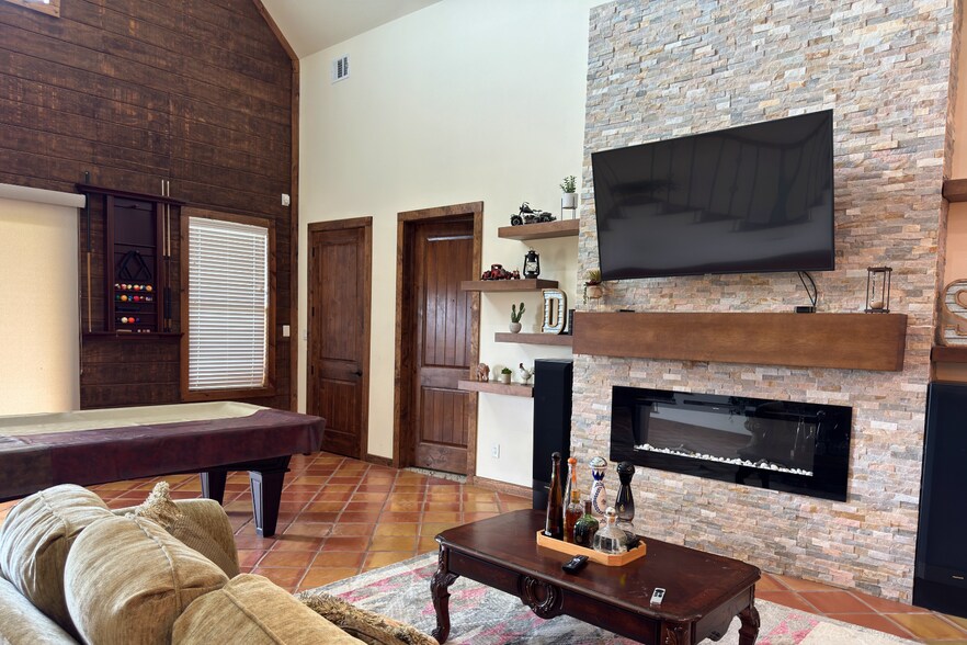 More Photos Of 1048 11th st, Rock Island Land For Sale