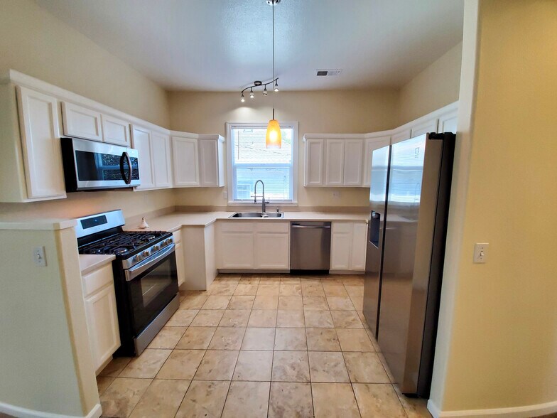 More Photos Of 448 Sebastopol Ave, Santa Rosa Office Residential For Sale