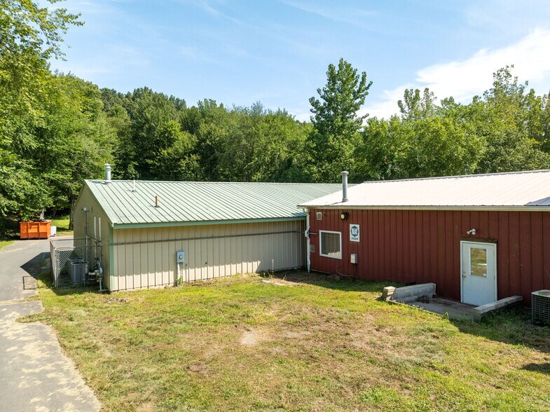 More Photos Of 526 College Hwy, Southwick Specialty For Sale