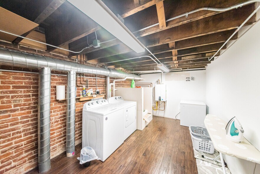 More Photos Of 133 S 3rd St, Paducah Storefront Retail Residential For Sale