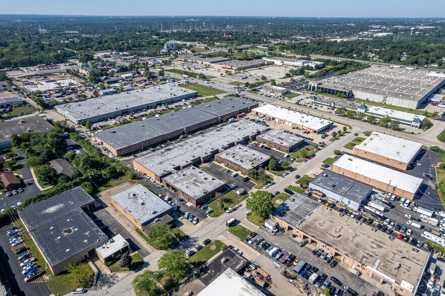 More Photos Of 1765-1795 Cortland Ct, Addison Flex For Lease