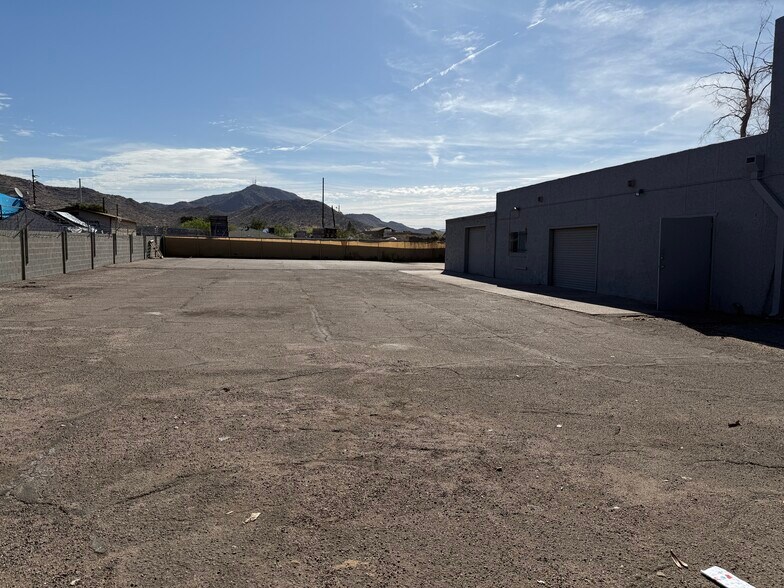 More Photos Of 10729 N 19th Ave, Phoenix Warehouse For Lease