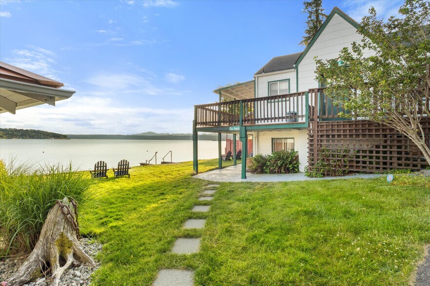 More Photos Of 15711 NE North Shore Rd, Tahuya Marina For Sale
