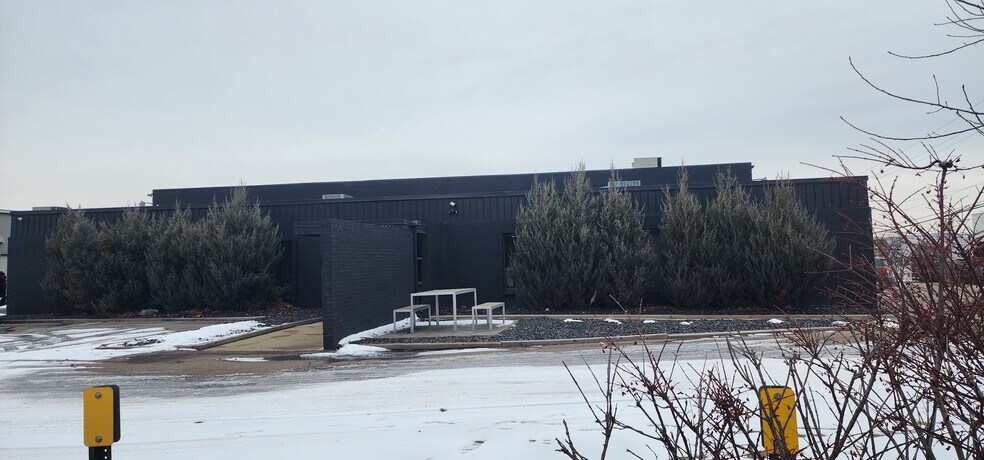 Primary Photo Of 2468-2470 Industrial Row Dr, Troy Warehouse For Lease