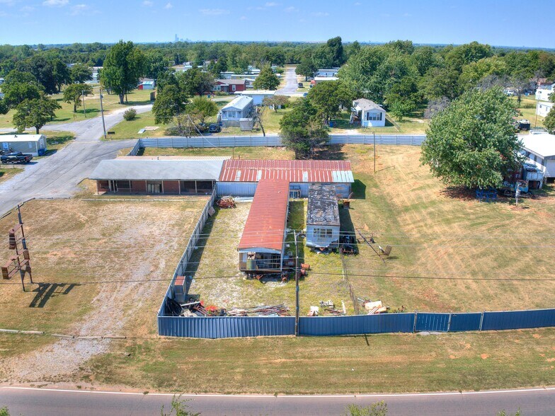 More Photos Of 3025 Westminster Rd, Nicoma Park Light Manufacturing For Sale