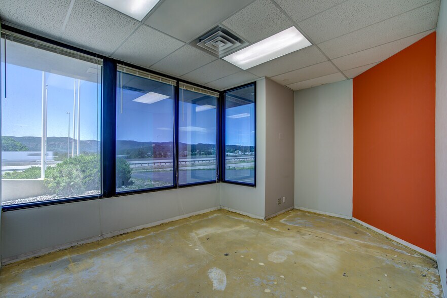 More Photos Of 18950 Base Camp Rd, Monument Office For Lease