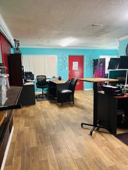 More Photos Of 240 Boykin Ct, Clinton Office For Sale